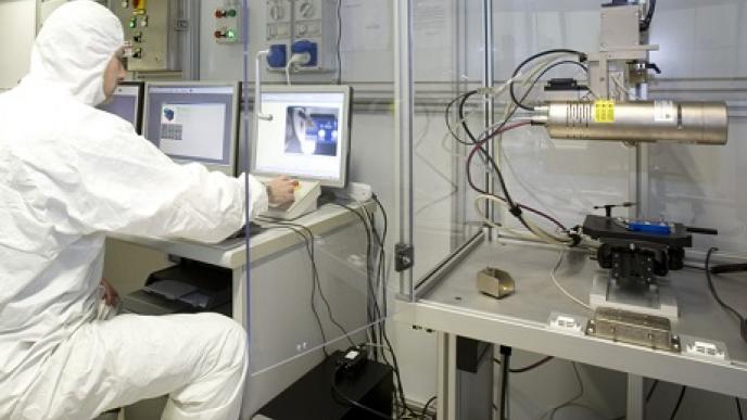 apparato per fluorescenza a raggi X (XRF)