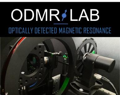 apparato per ODMR e logo laboratorio