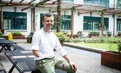 Carlo Antonini nel Dipartimento di Scienza dei Materiali