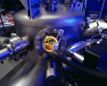 Organic molecular beam epitaxy Organic molecular beam epitaxy apparatus